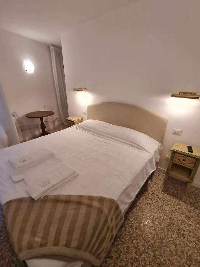 בית הארחה ונציה San Marco Romantic Rooms