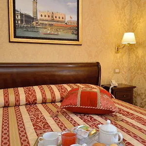 Bed & Breakfast Residenza Goldoni, Venice