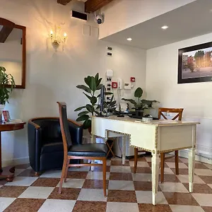 Del Ghetto Pensión